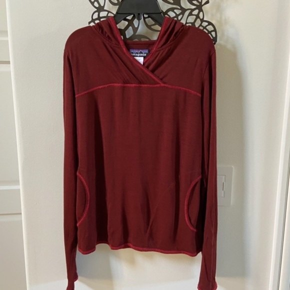 Patagonia Wool Layering Pullover Hoodie in Maroon S - Picture 2 of 11